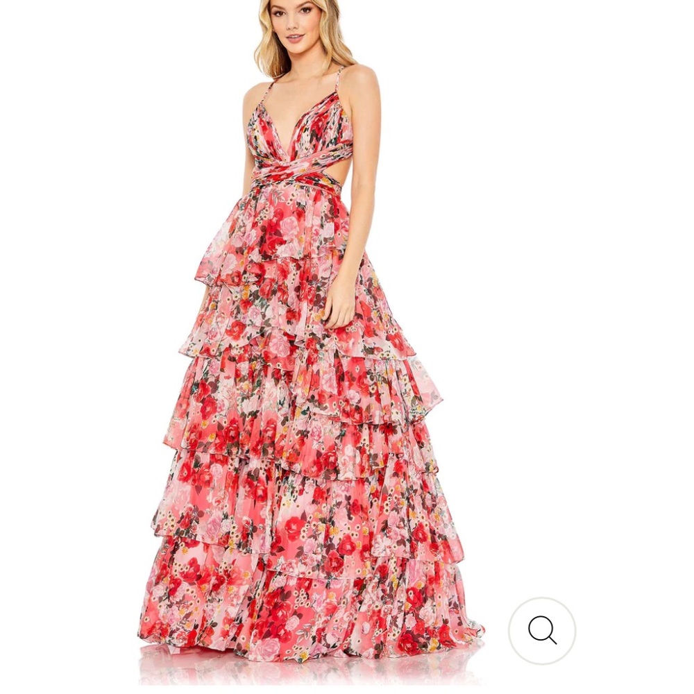 MAC DUGGAL POINTED CHIFFON CUT
OUT BALLGOWN Size 6